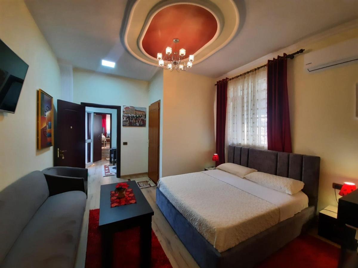 Villa 53 티라나 외부 사진